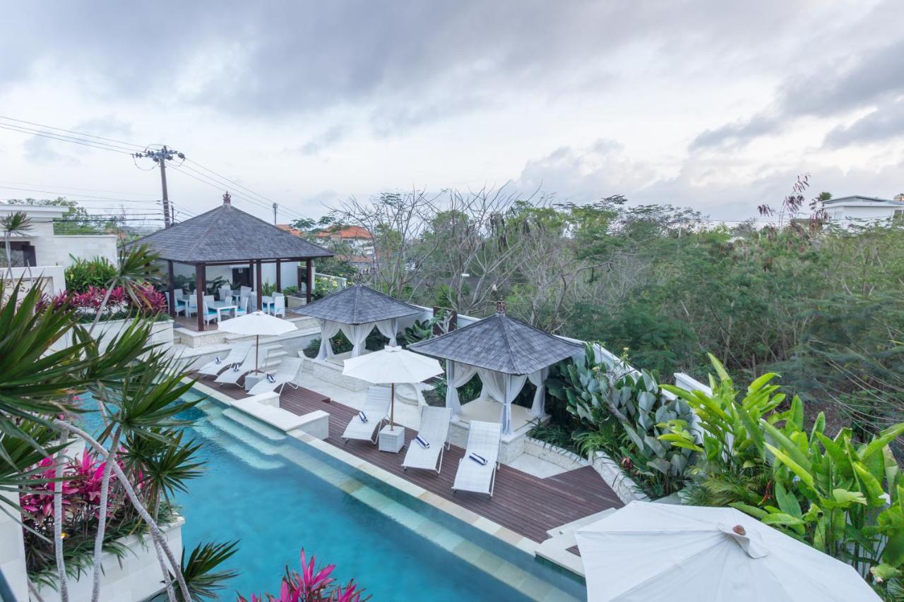 Adhiloka Hotel