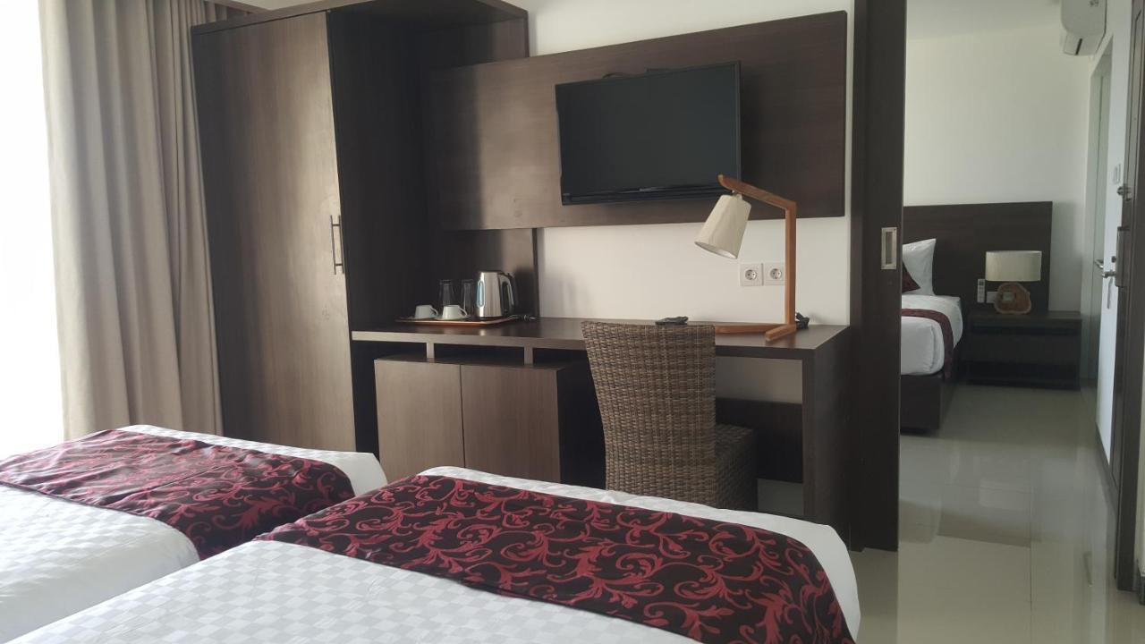 Adhiloka Hotel